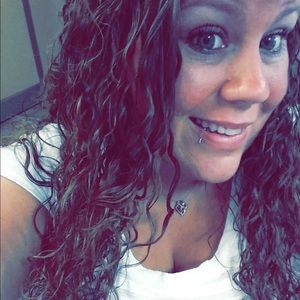 Meet your Posher, Caryn